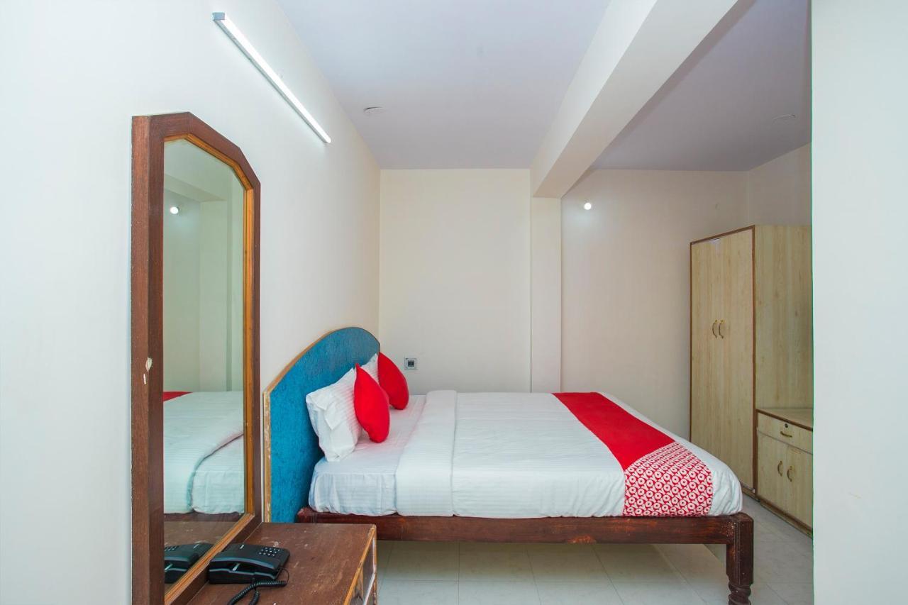 OYO 16123 Chandana Deluxe Bangalore Bagian luar foto