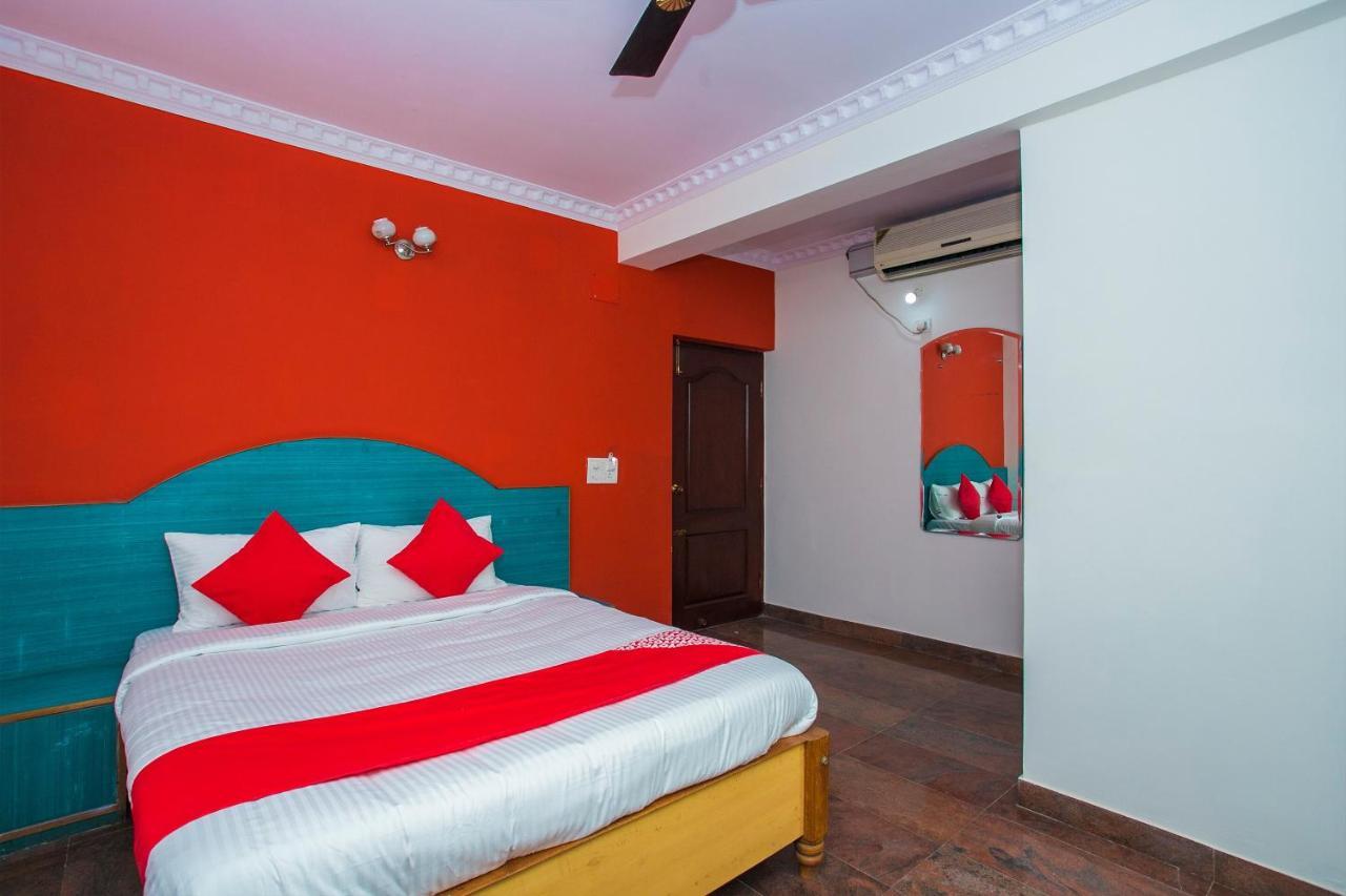 OYO 16123 Chandana Deluxe Bangalore Bagian luar foto