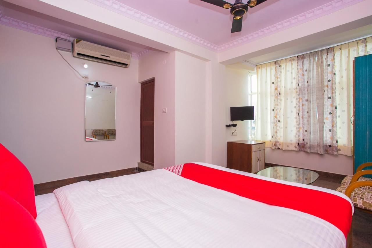 OYO 16123 Chandana Deluxe Bangalore Bagian luar foto